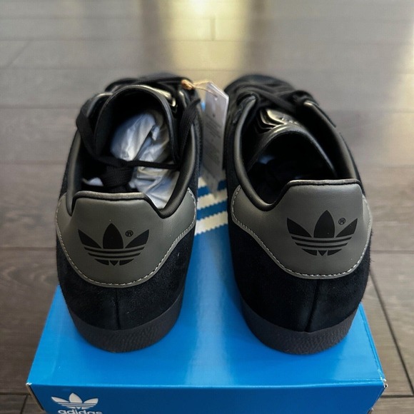 Adidas Gazelle Core Black Gold Metallic Gum ID6105 Men’s 13 - Picture 3 of 6